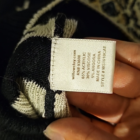 Willow & Clay sweater swifty star print pullover long sleeve - Picture 3 of 4